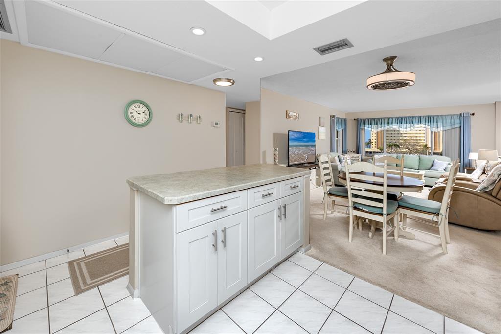 4650 Cove Circle, Unit 409 St. Petersburg, FL 33708 - Photo 13 of 41