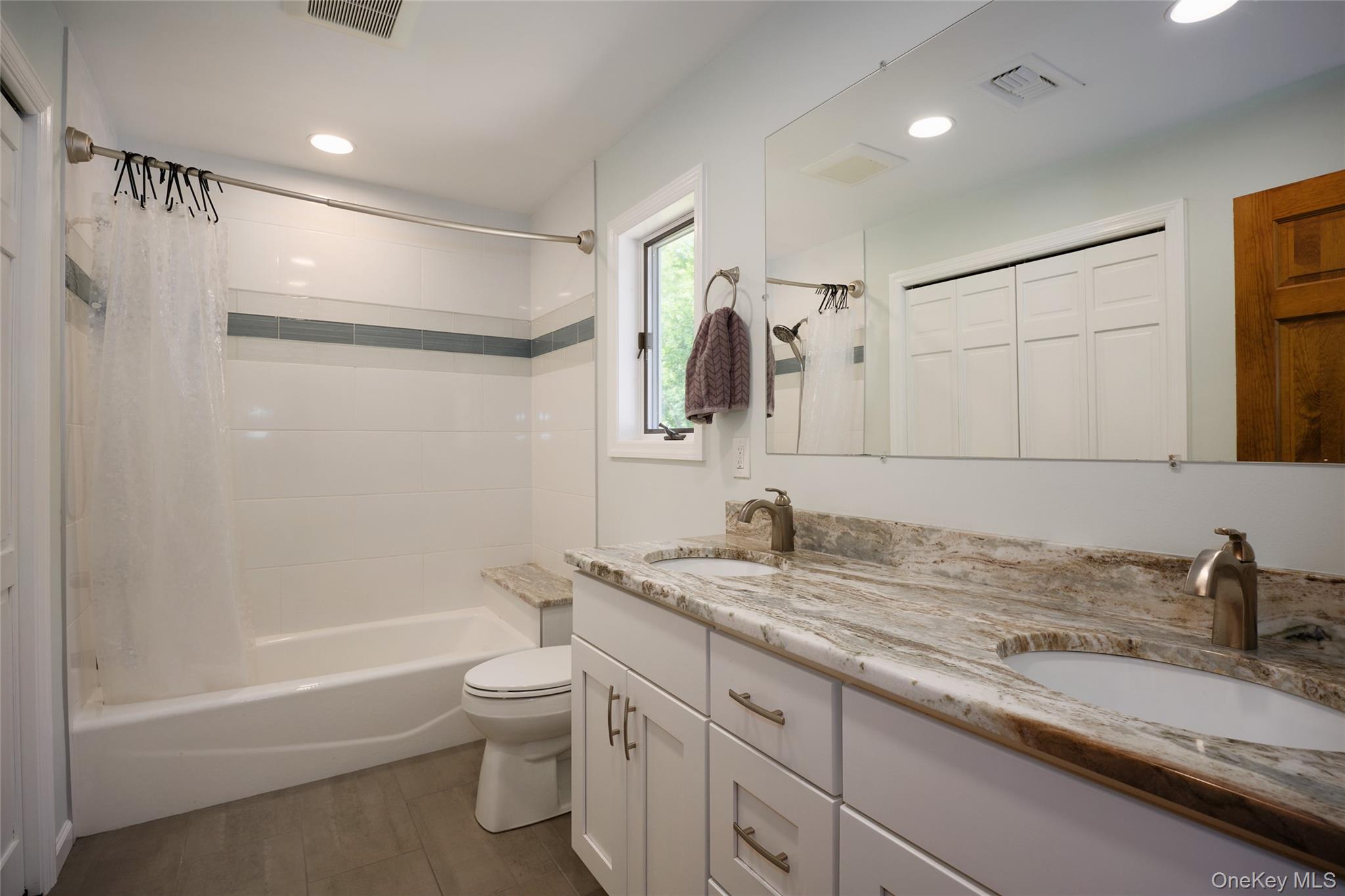 125 Smith Road Pleasant Valley, NY 12569 - Photo 25 of 45 Spacious Hall Bathroom