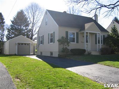 427 Willow Road Hellertown, PA 18055 - Photo 2 of 8 Gallery Image 2