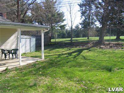 427 Willow Road Hellertown, PA 18055 - Photo 3 of 8 Gallery Image 3