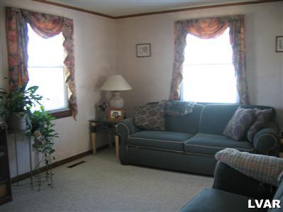 427 Willow Road Hellertown, PA 18055 - Photo 6 of 8 Gallery Image 6