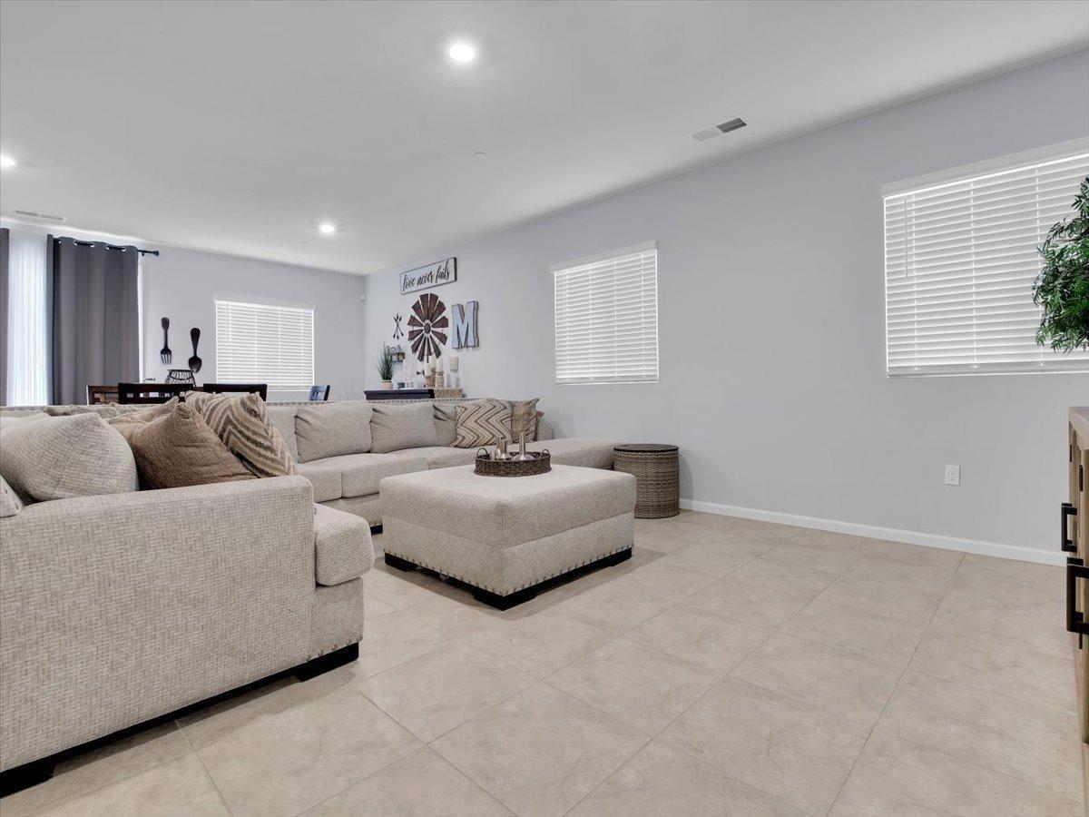 1338 Callison Way Olivehurst, CA 95961 - Photo 11 of 70