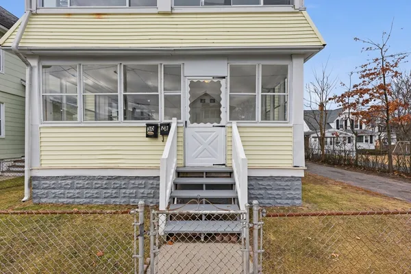 $429,000 | 28-30 Cherrelyn Street, Springfield, MA 01104