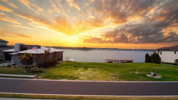 $220,000 | 707 Waterfern Trail Drive, Auburndale, FL 33823