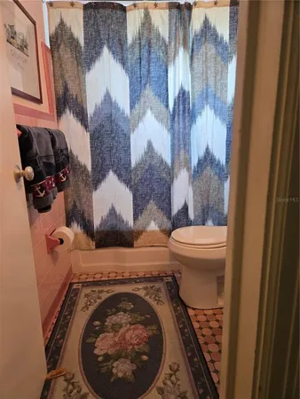 $2,400 | 2609 47th Street South, Gulfport, FL 33711