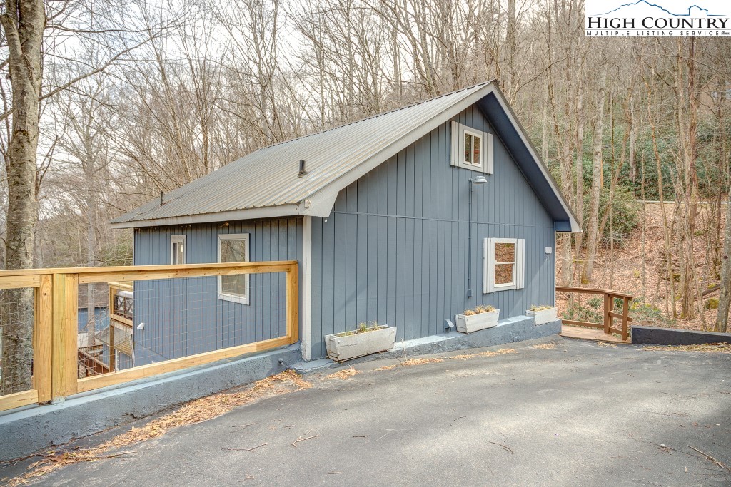 291 Laurel Ridge Banner Elk, NC 28604 - Photo 46 of 48 Gallery Image 46