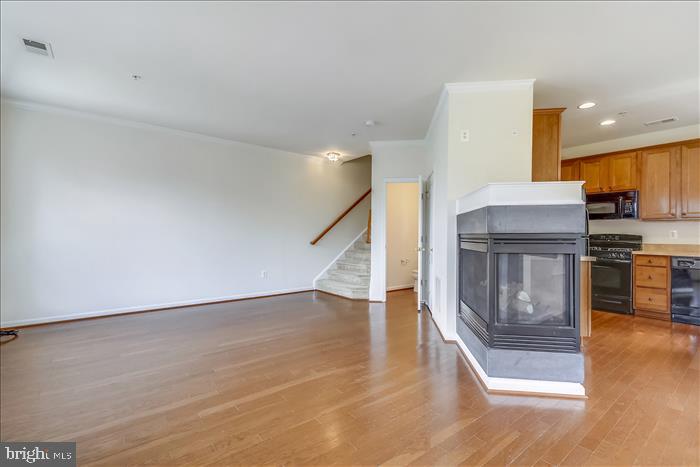 119 Mountain Creek Circle Frederick, MD 21702 - Photo 12 of 34 Living room area