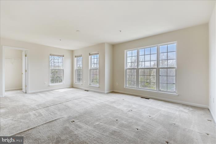 119 Mountain Creek Circle Frederick, MD 21702 - Photo 20 of 34 Master Bedroom