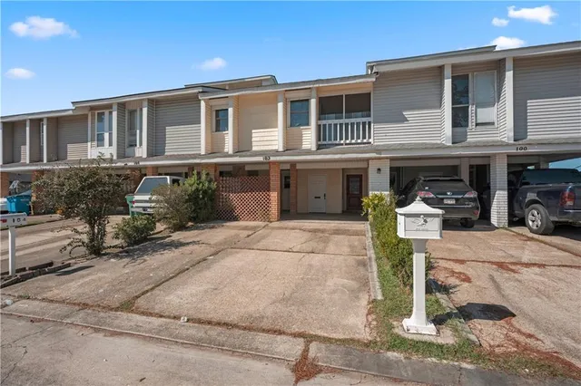 $1,750 | 102 Stanton Hall Drive, Destrehan, LA 70047