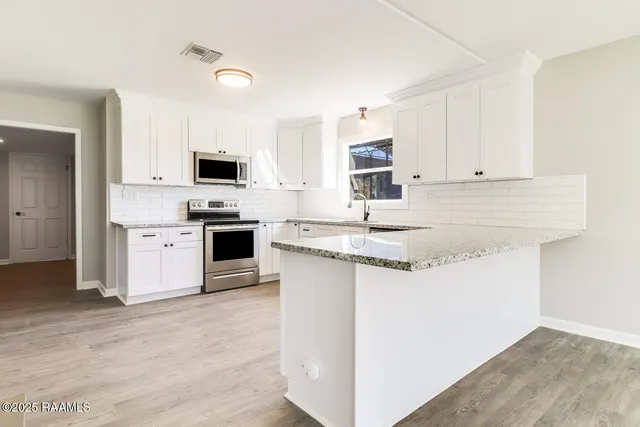 $1,750 | 1110 Allen Alexander Street, Abbeville, LA 70510