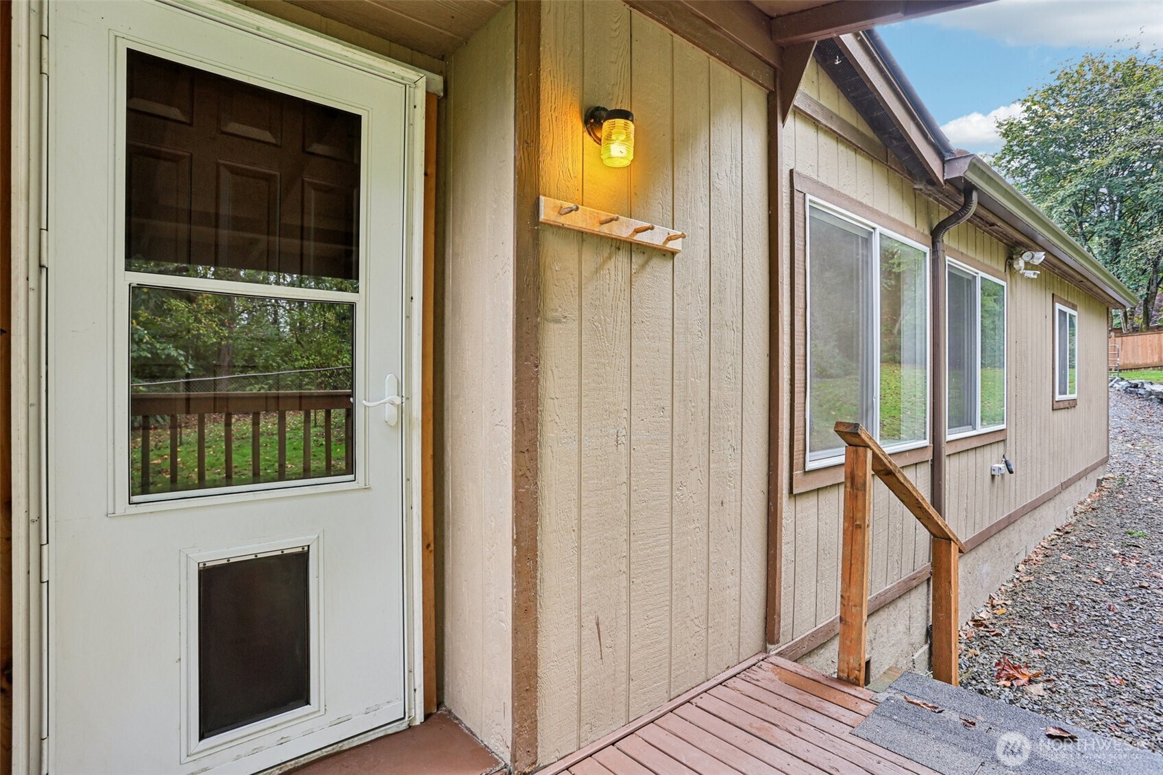 34408 Northeast 111th Street Carnation, WA 98014 - Photo 20 of 34 a view of an entryway