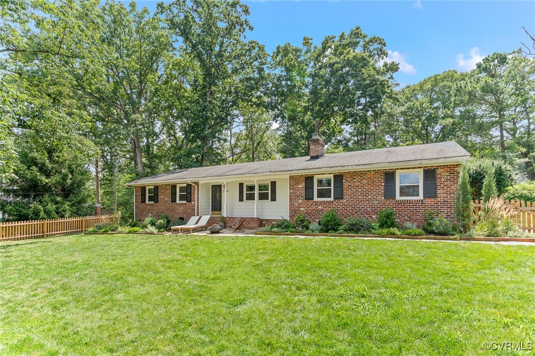 7735 Cherokee Road Richmond, VA 23225 - Photo 4 of 33 a front view of house with yard and green space