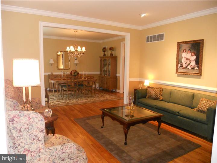 630 New Albany Road Moorestown, NJ 08057 - Photo 20 of 23 Living Room