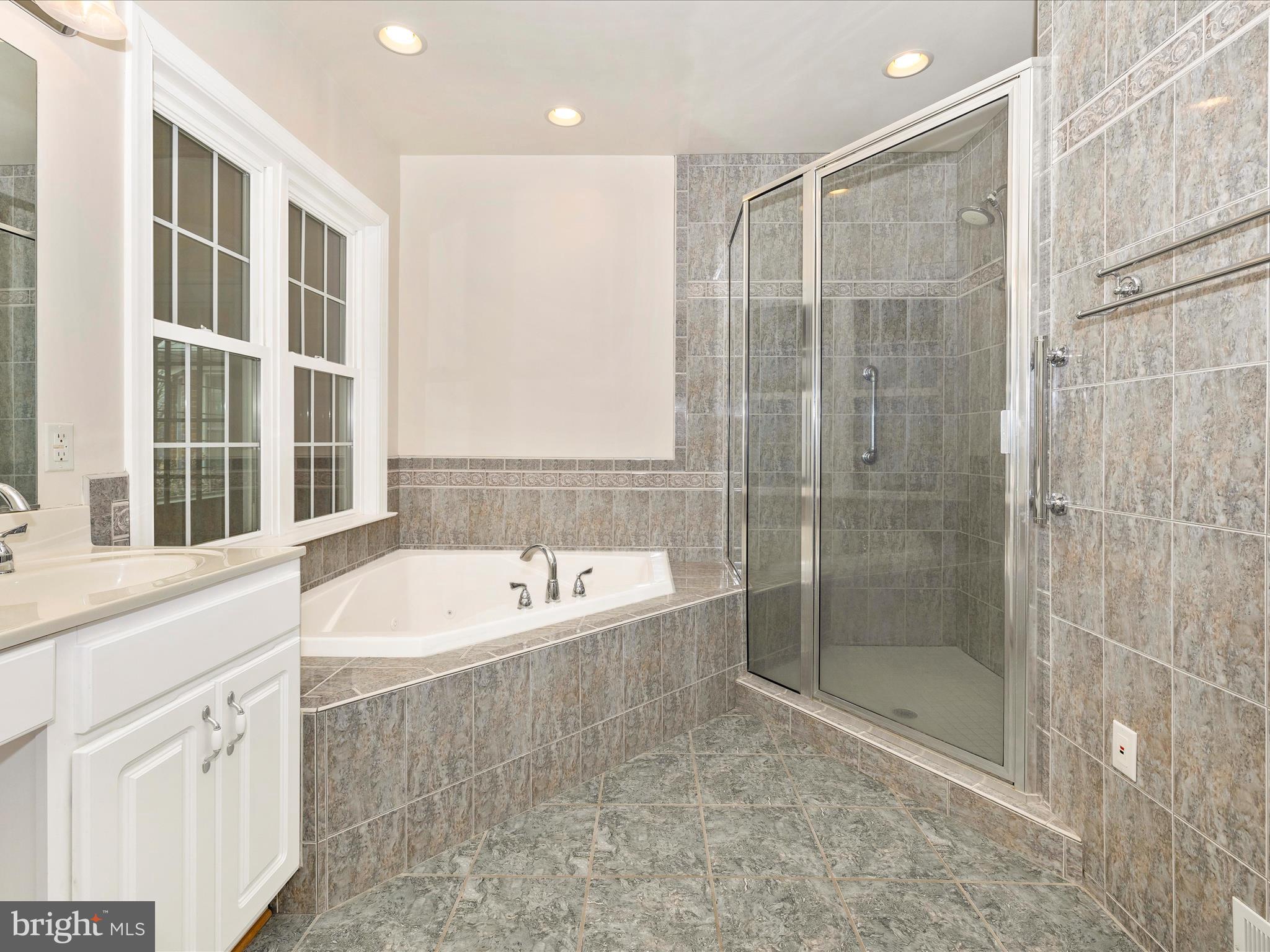 3710 Stone Row Lane Rohrersville, MD 21779 - Photo 34 of 62 Primary Bathroom