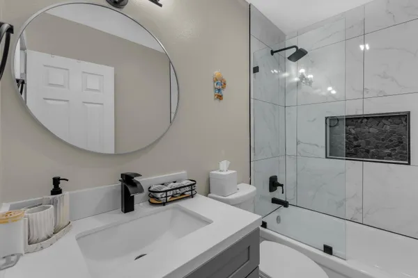 $455,000 | 5803 Los Santos Drive, Unit 19, Palm Springs, CA 92264