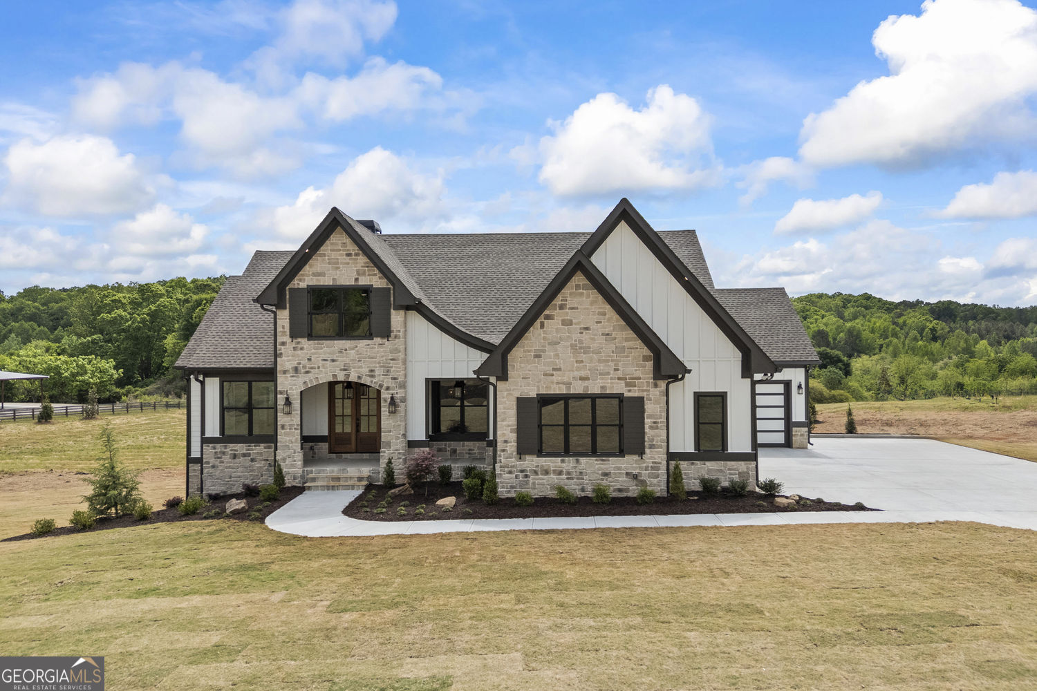 810 Hampton Monroe, GA 30656 - Photo 3 of 110