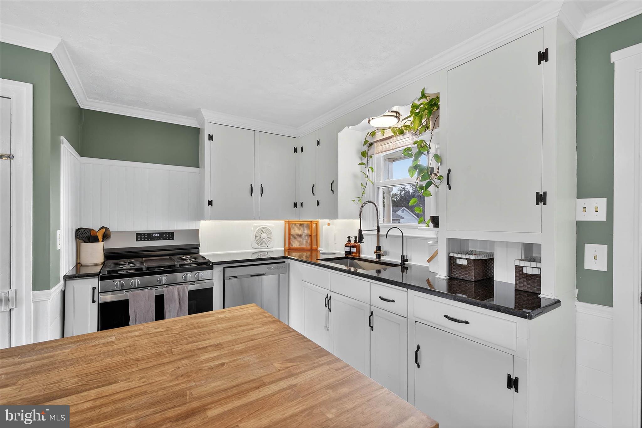 227 Pleasant View Road Hummelstown, PA 17036 - Photo 11 of 80