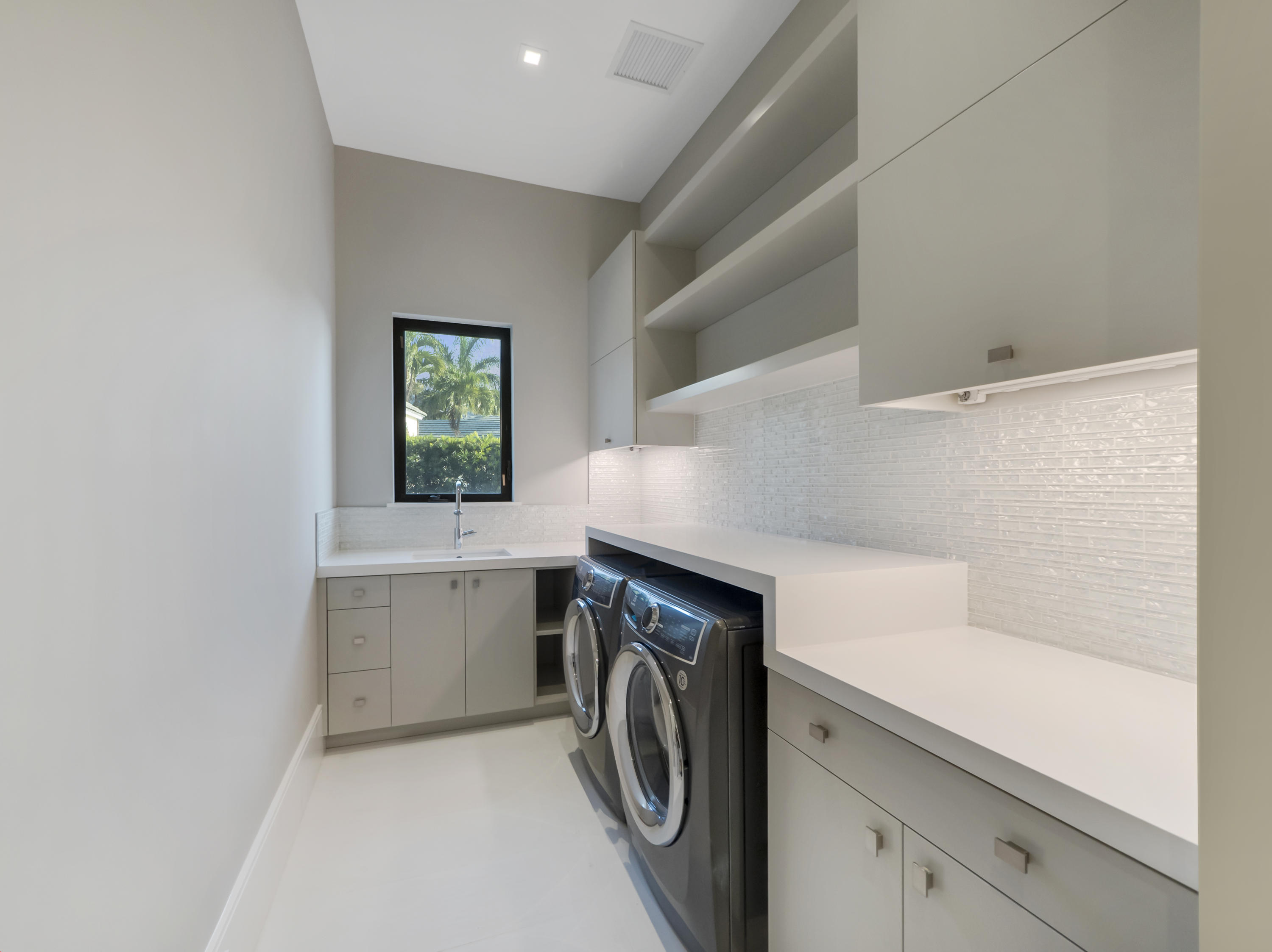 1815 Sabal Palm Drive Boca Raton, FL 33432 - Photo 19 of 29 1ST FLOOR LAUNDRY