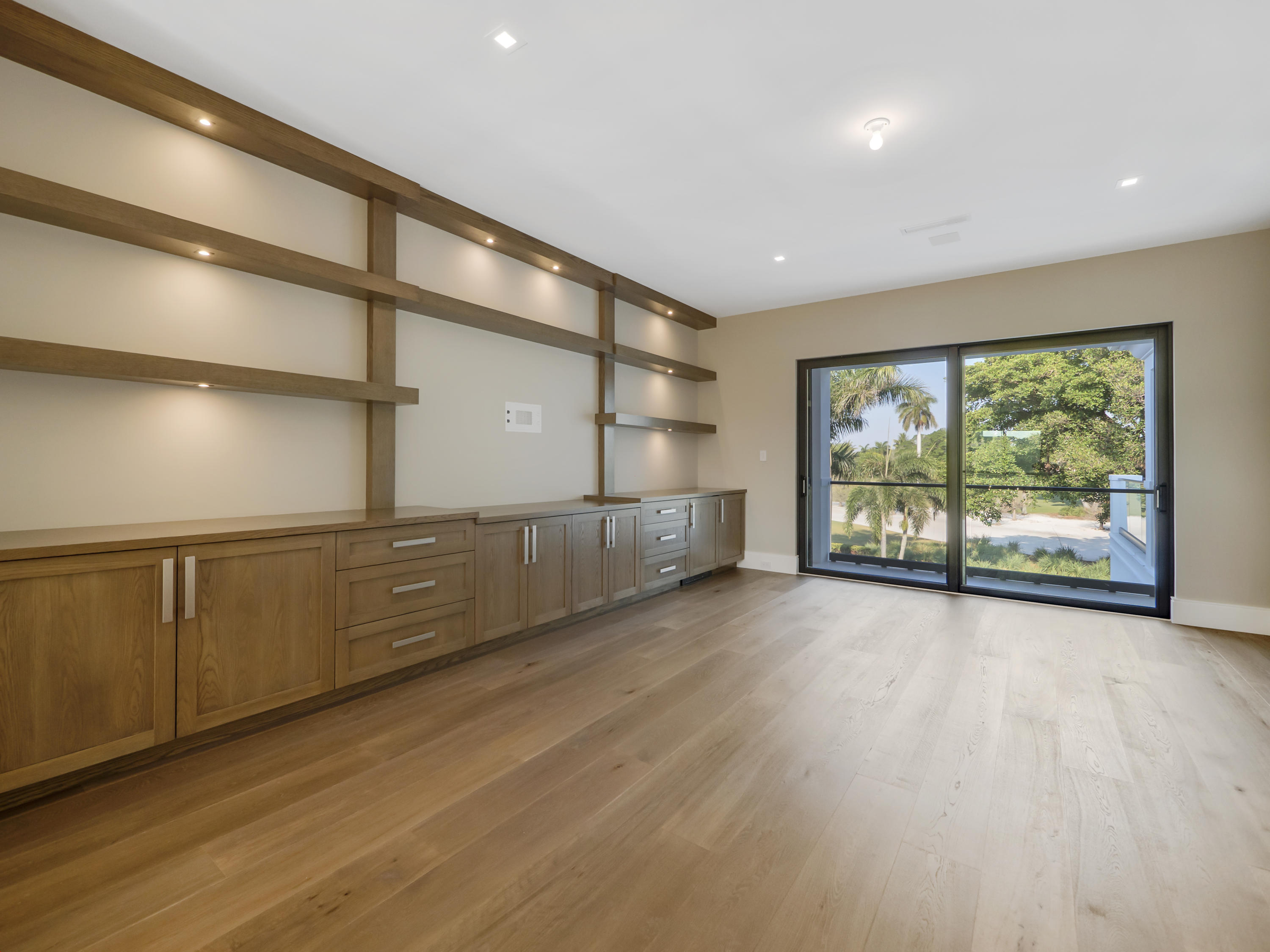 1815 Sabal Palm Drive Boca Raton, FL 33432 - Photo 21 of 29 2ND FLOOR LIVING ROOM