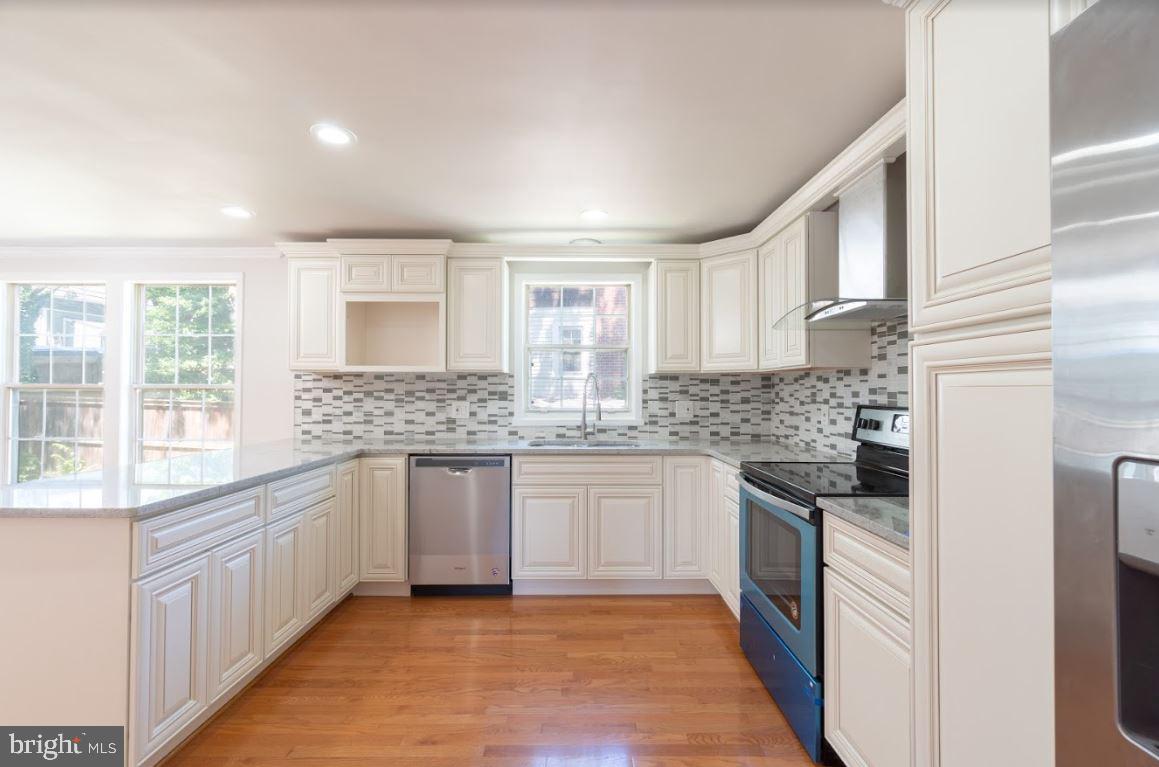 7804 Chicago Avenue Silver Spring, MD 20910 - Photo 2 of 26 Gallery Image 2