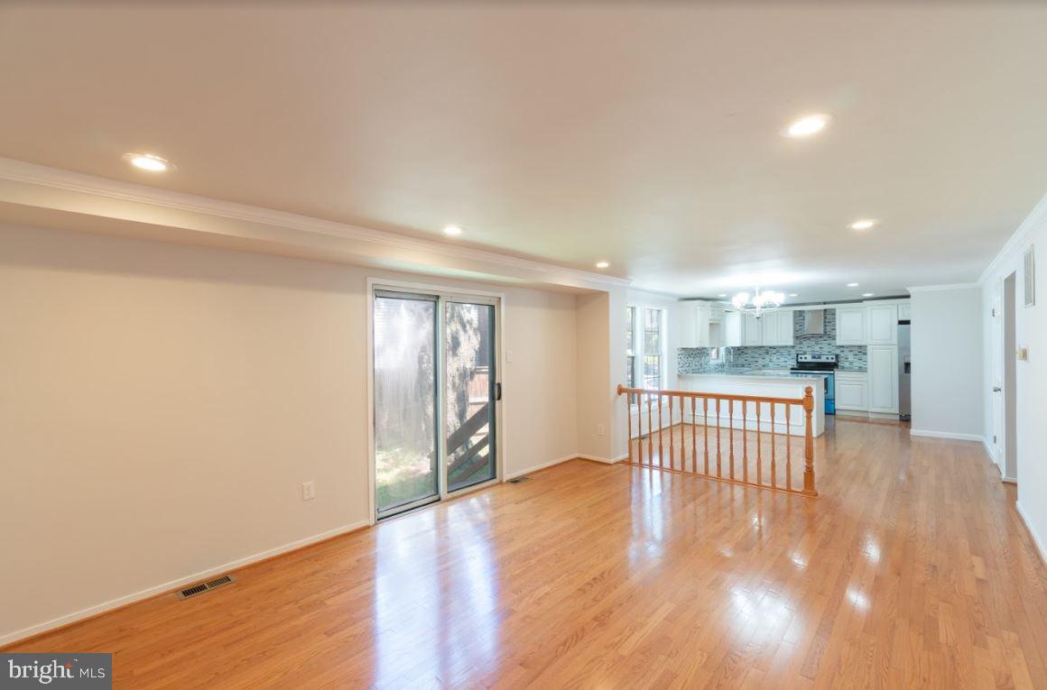 7804 Chicago Avenue Silver Spring, MD 20910 - Photo 4 of 26 Gallery Image 4