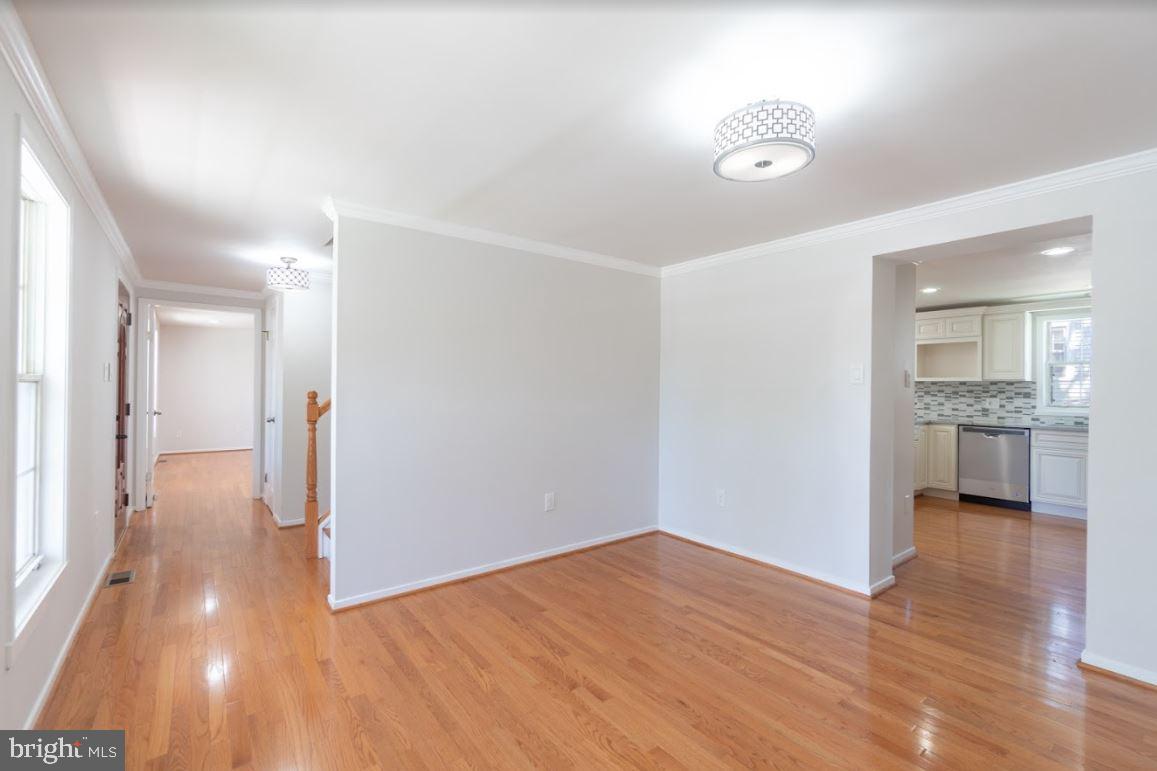 7804 Chicago Avenue Silver Spring, MD 20910 - Photo 7 of 26 Gallery Image 7