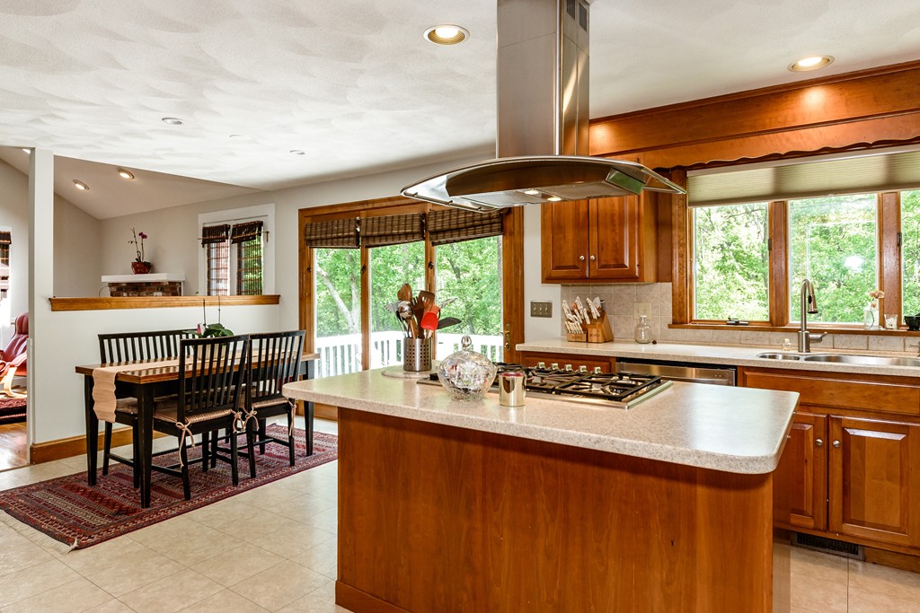 1 Solomon Pierce Road Lexington, MA 02420 - Photo 11 of 28 Gallery Image 11