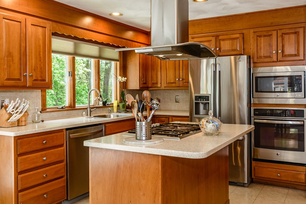 1 Solomon Pierce Road Lexington, MA 02420 - Photo 12 of 28 Gallery Image 12