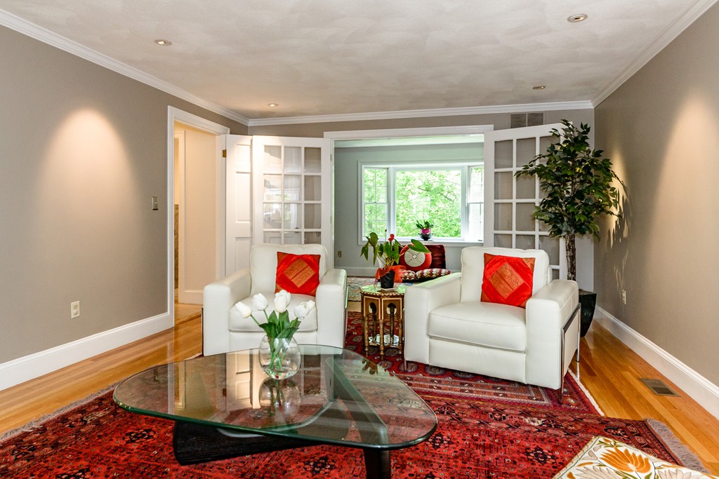 1 Solomon Pierce Road Lexington, MA 02420 - Photo 5 of 28 Gallery Image 5