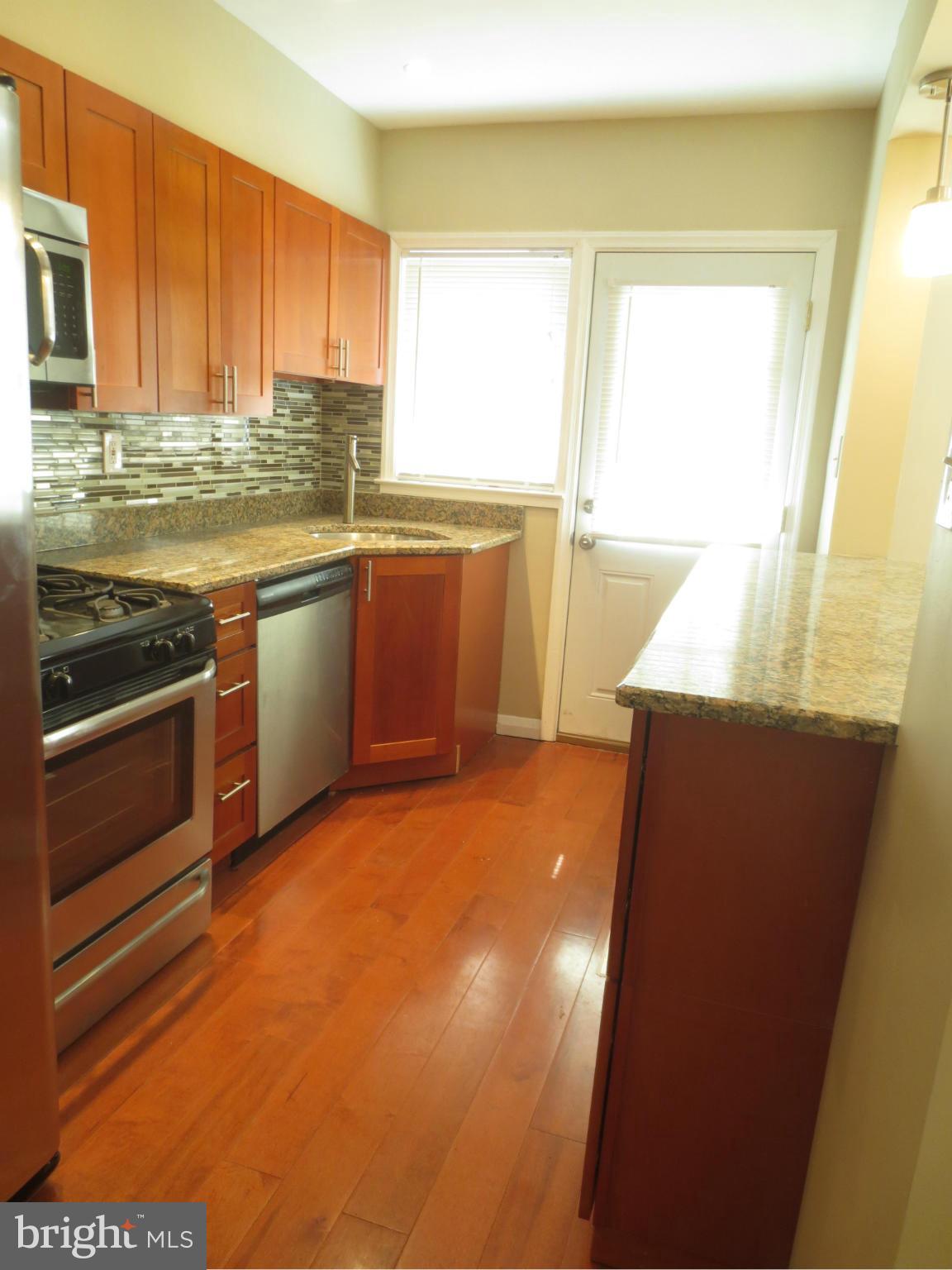 1503 Gleneagle Road Baltimore, MD 21239 - Photo 13 of 26 Lots of Working Space