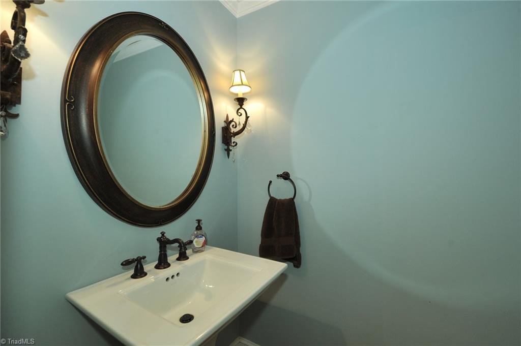 1616 Reynolda Road Winston-Salem, NC 27104 - Photo 13 of 21 Gallery Image 13