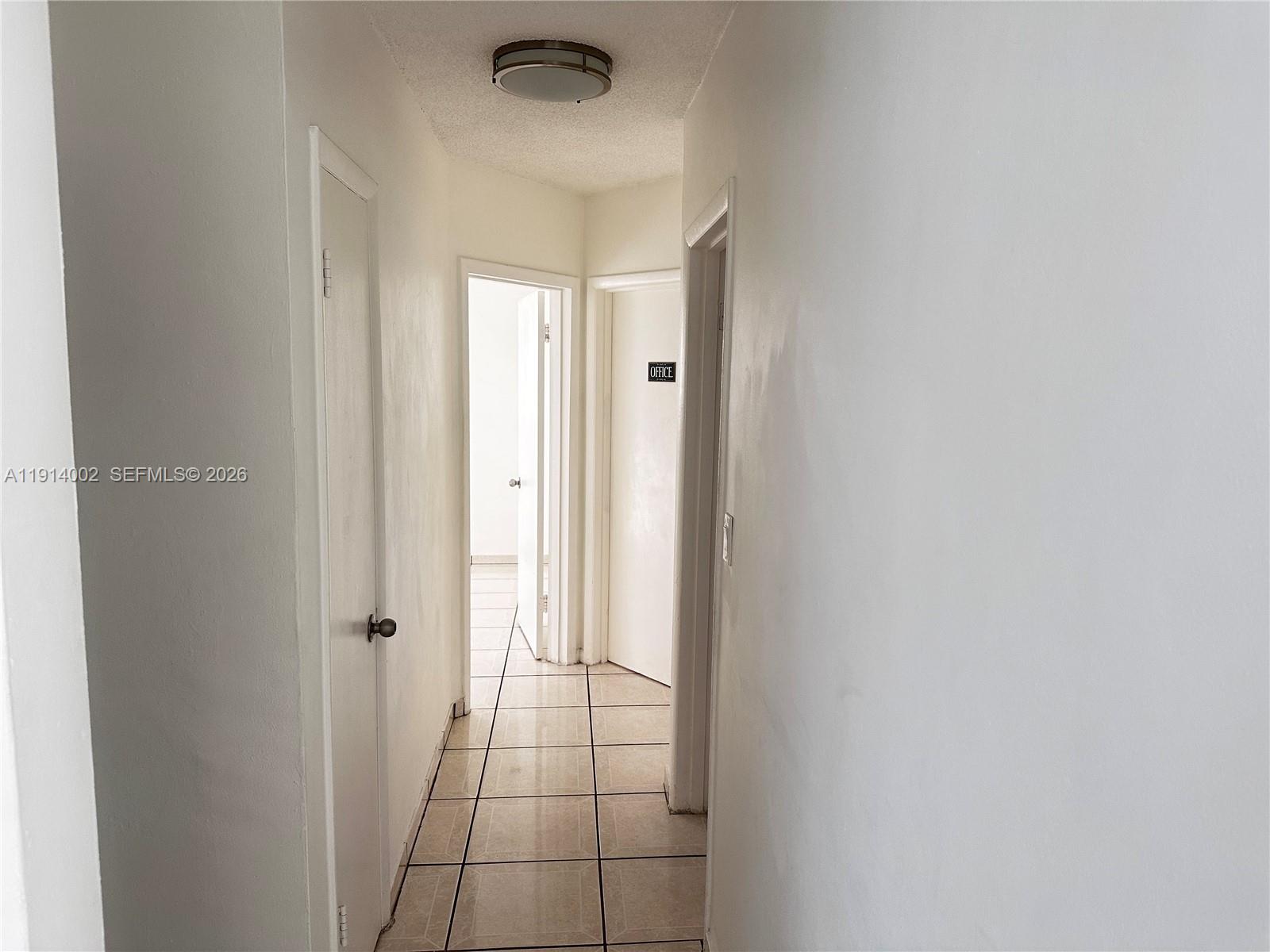 2914 Southwest 92nd Court Miami, FL 33165 - Photo 14 of 39 Hallway