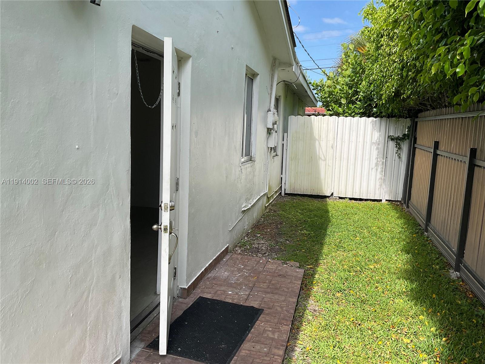 2914 Southwest 92nd Court Miami, FL 33165 - Photo 35 of 39