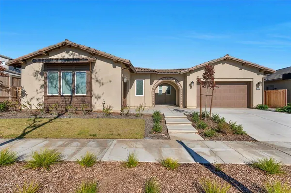 $825,000 | 1023 Beaver Pond Loop, Madera, CA 93636