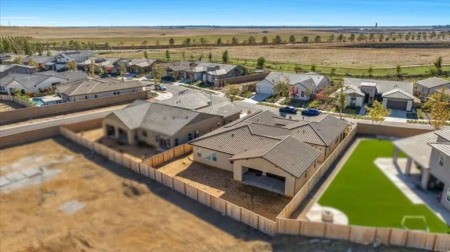 $875,000 | 1023 Beaver Pond Loop, Madera, CA 93636