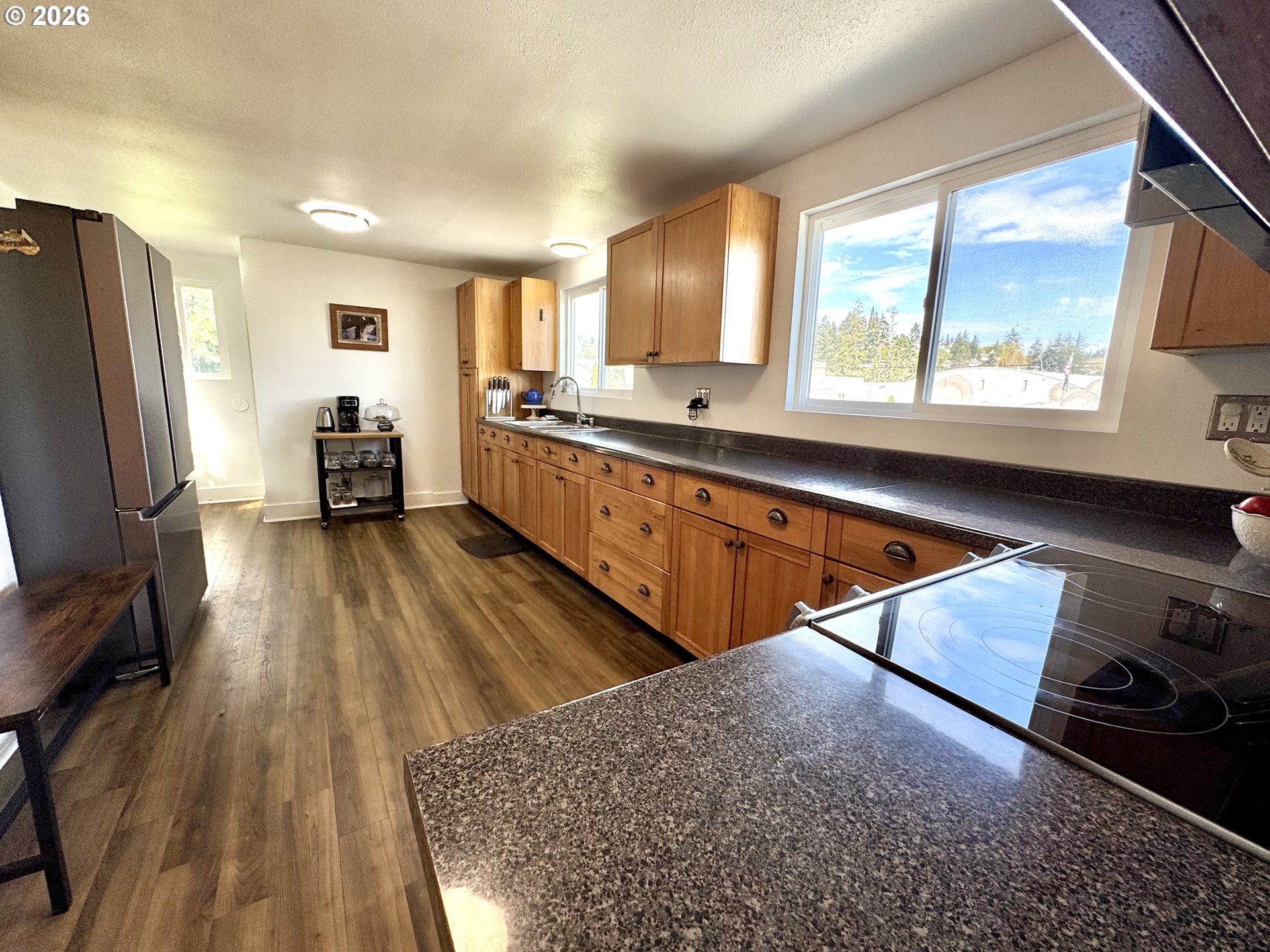 369 South 10th Street Coos Bay, OR 97420 - Photo 13 of 48