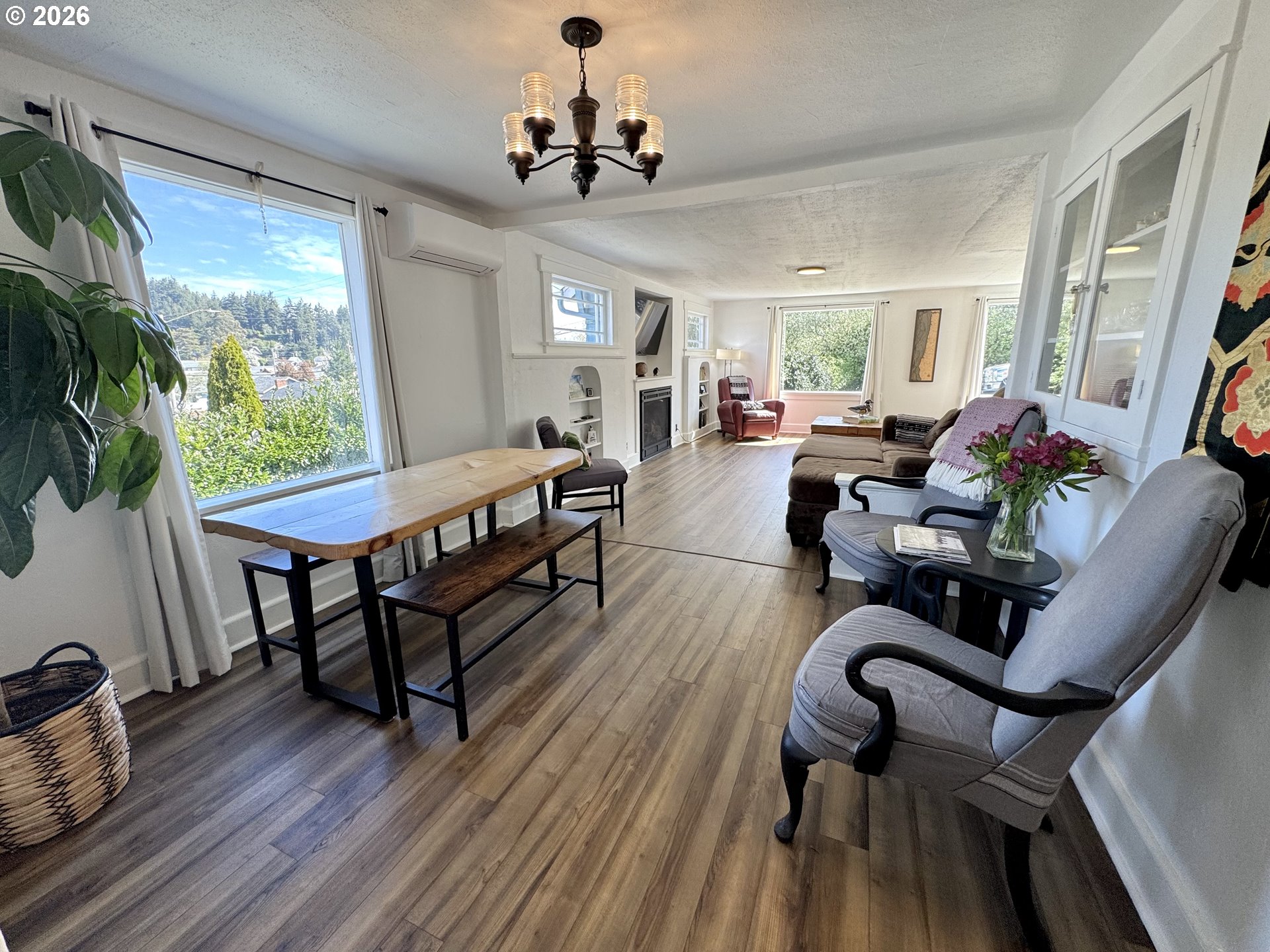 369 South 10th Street Coos Bay, OR 97420 - Photo 5 of 48