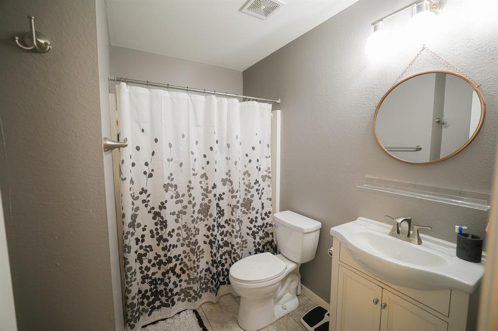 13408 Ponderosa Ranch Road Fort Worth, TX 76262 - Photo 17 of 27