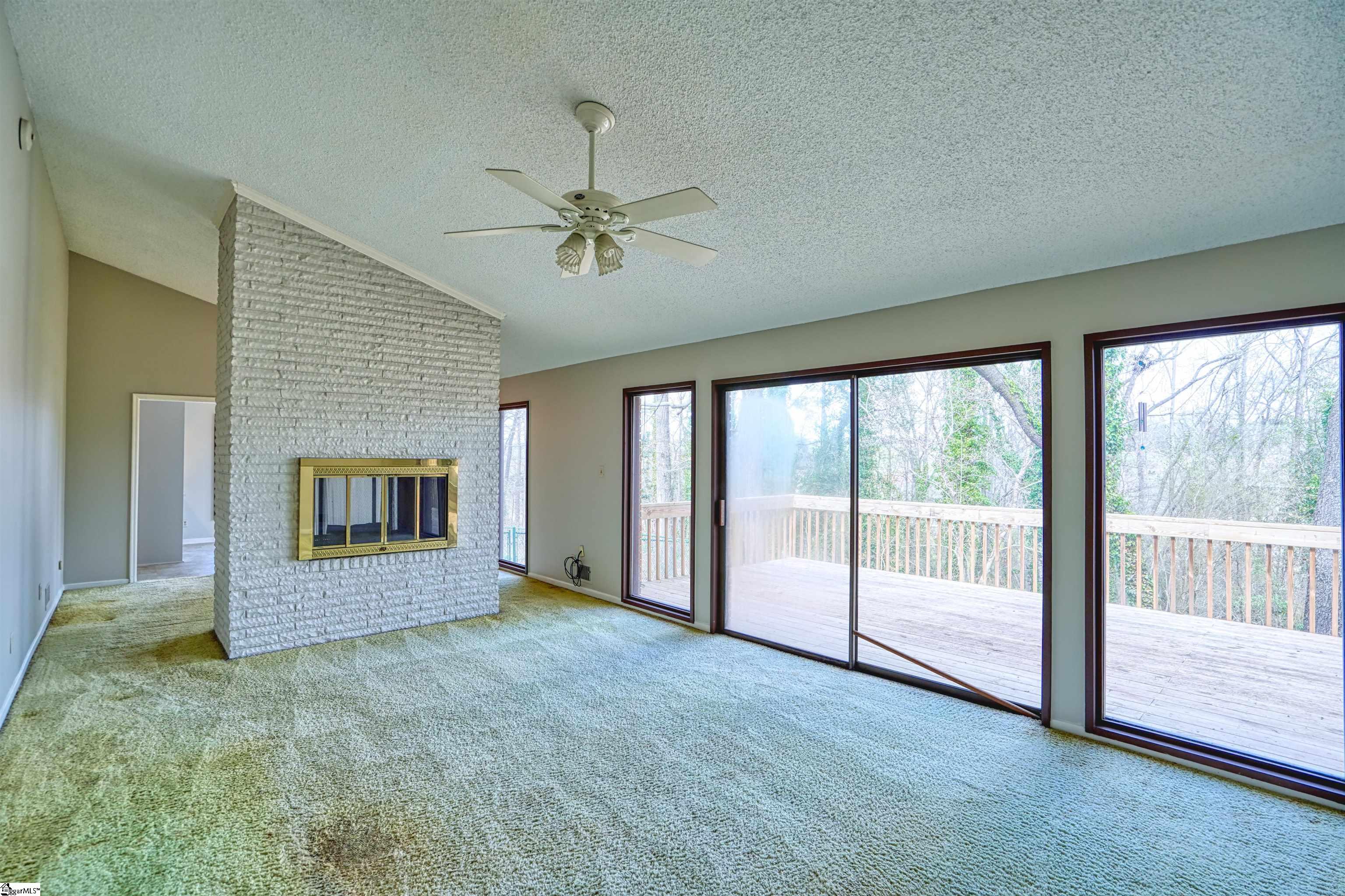 103 Riveredge Drive Moore, SC 29369 - Photo 4 of 36