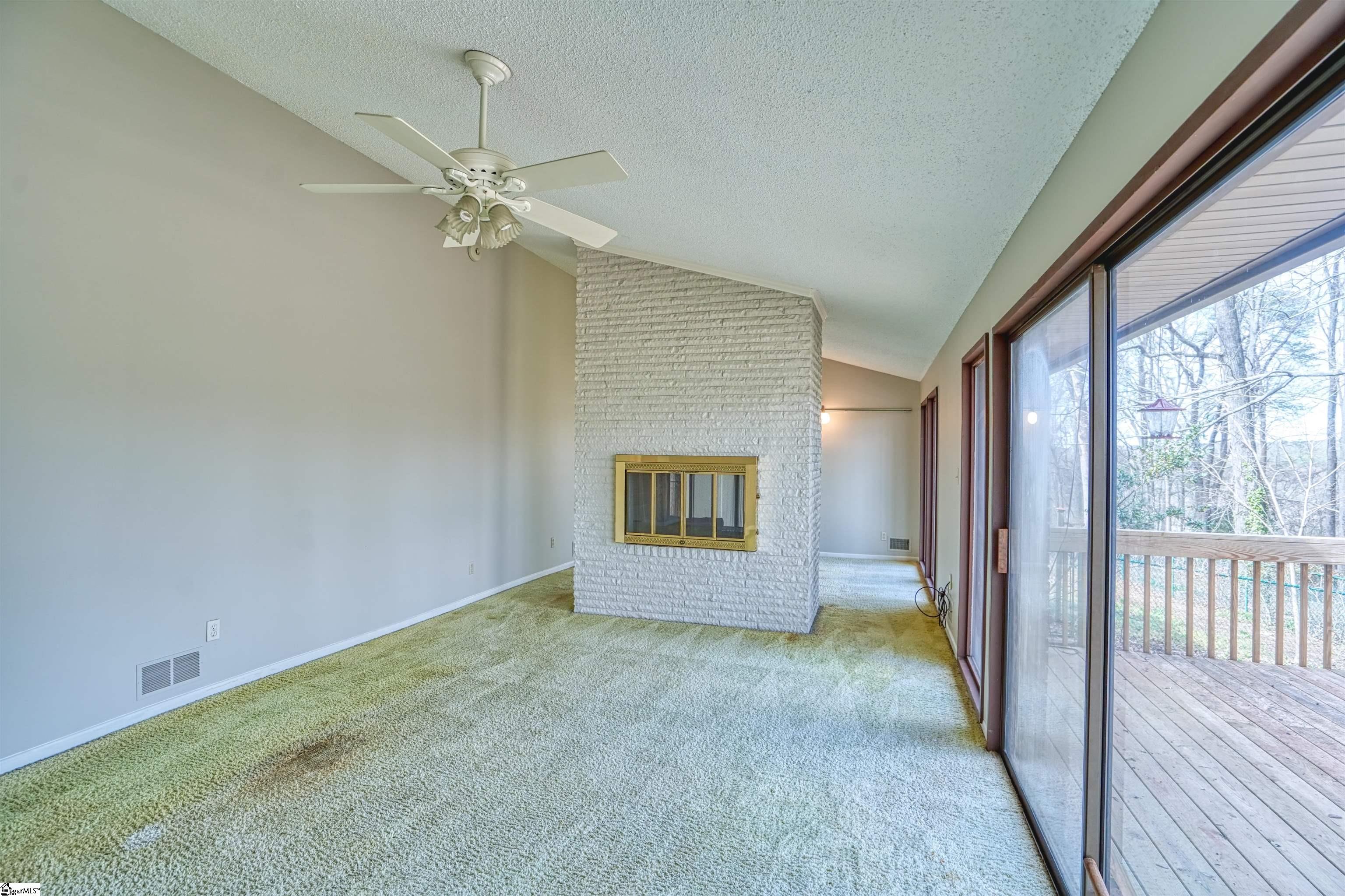 103 Riveredge Drive Moore, SC 29369 - Photo 5 of 36
