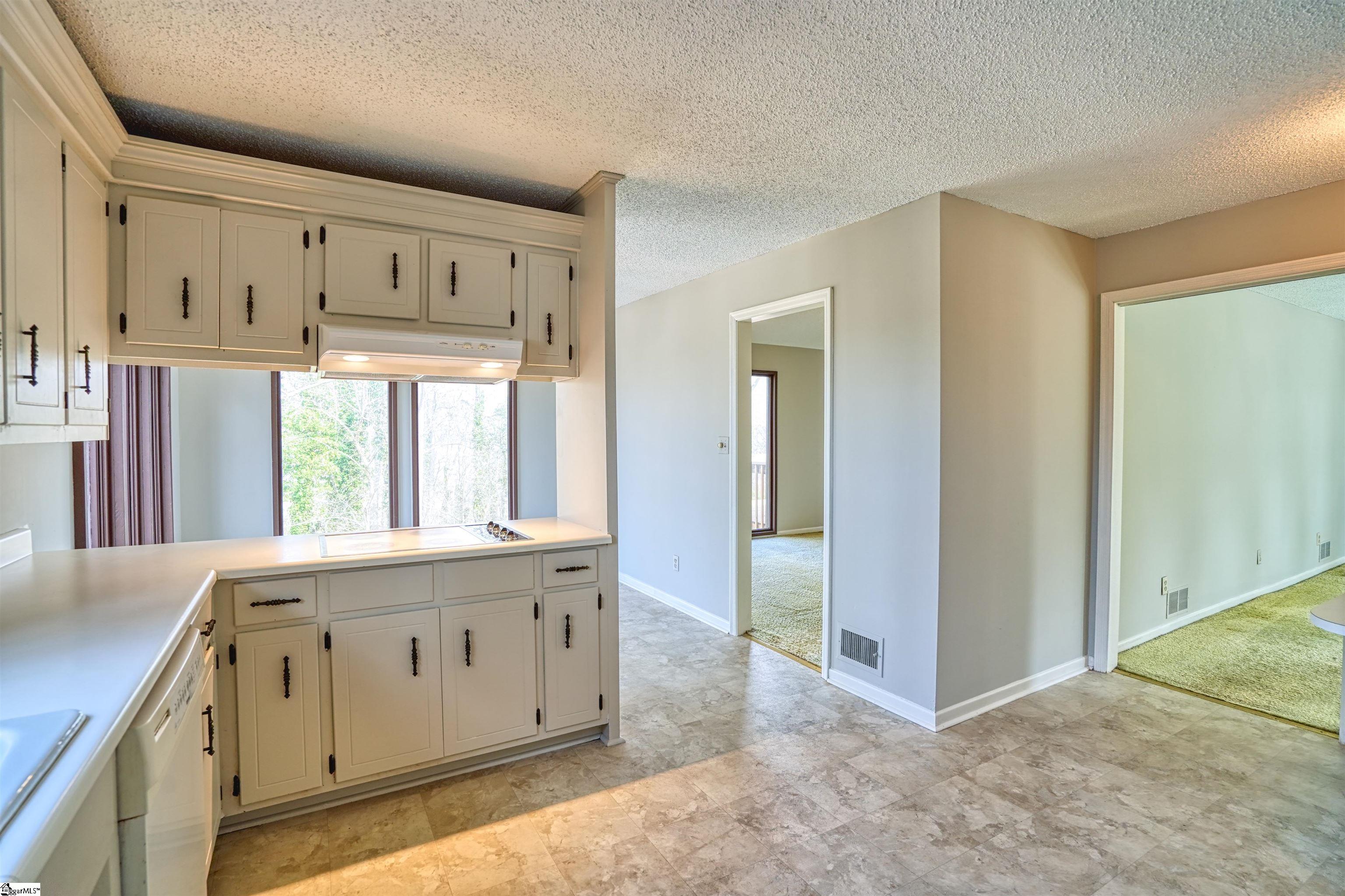 103 Riveredge Drive Moore, SC 29369 - Photo 9 of 36