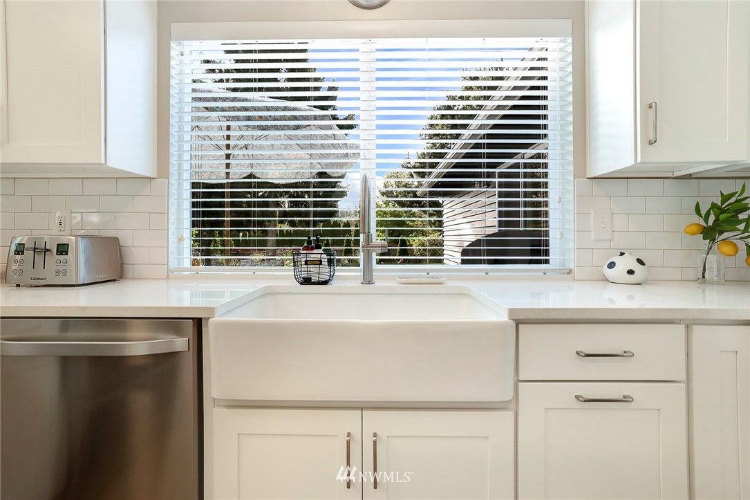 23024 13th Place West Bothell, WA 98021 - Photo 14 of 38