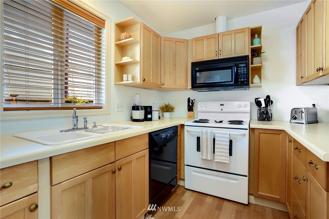 23024 13th Place West Bothell, WA 98021 - Photo 35 of 38