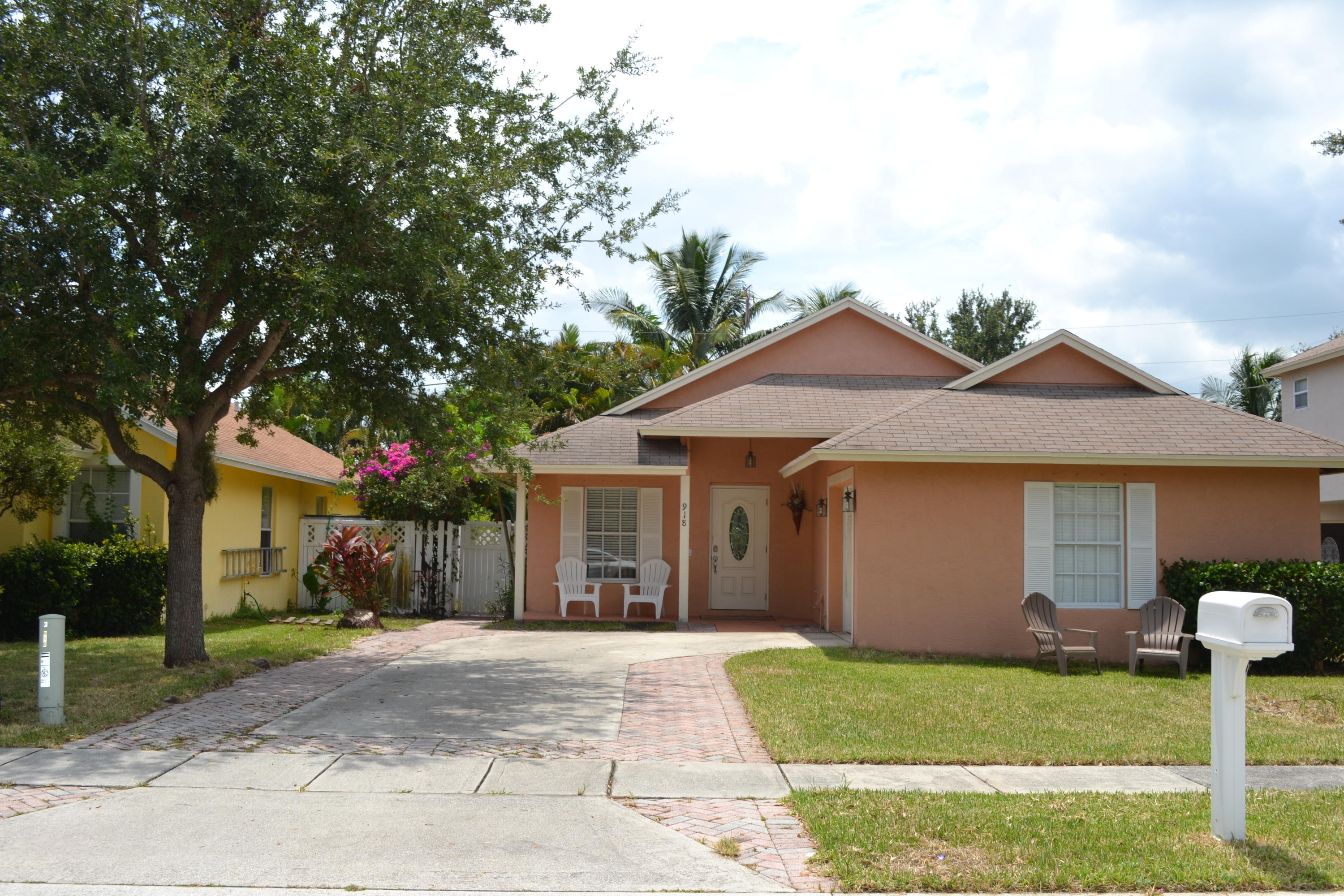918 Pottawatomie Street Jupiter, FL 33458 - Photo 1 of 26 DSC_0371