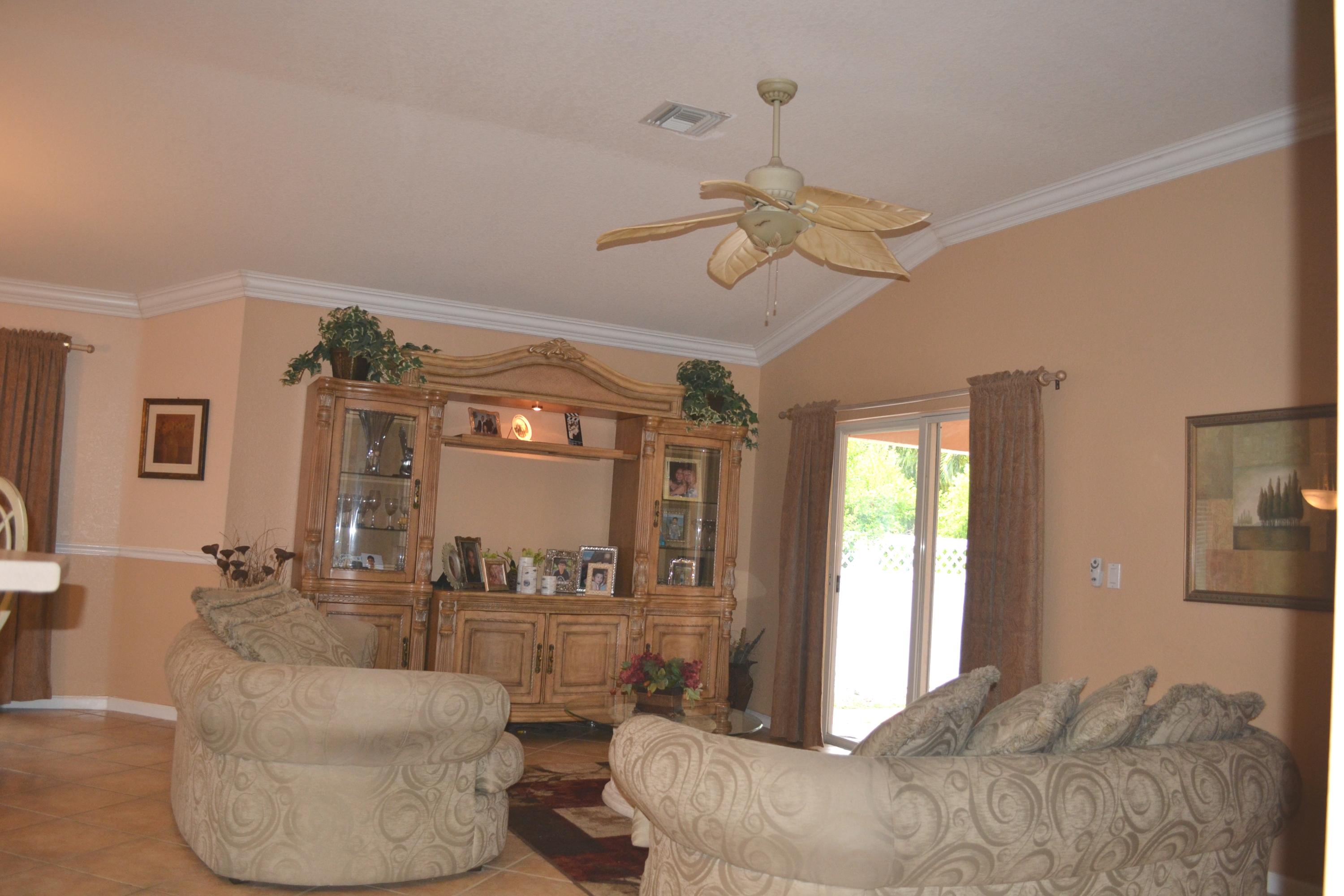 918 Pottawatomie Street Jupiter, FL 33458 - Photo 4 of 26 DSC_0353