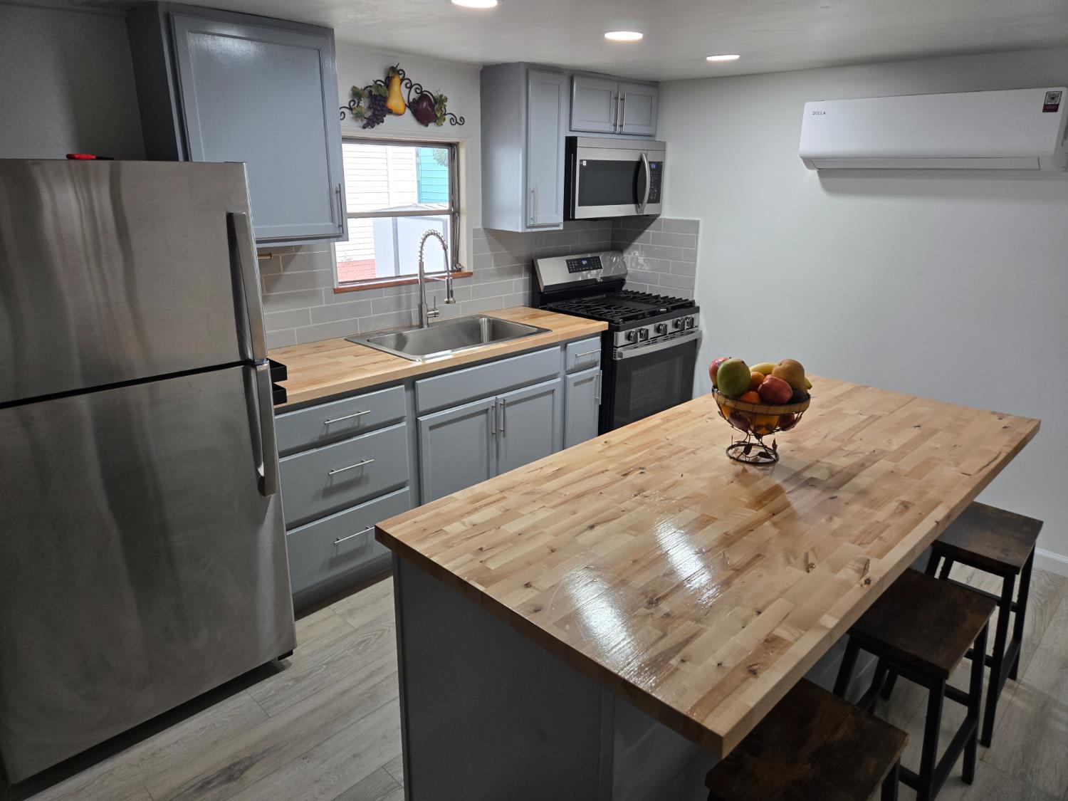6308 Senator Lane, Unit 53 Sacramento, CA 95828 - Photo 7 of 33