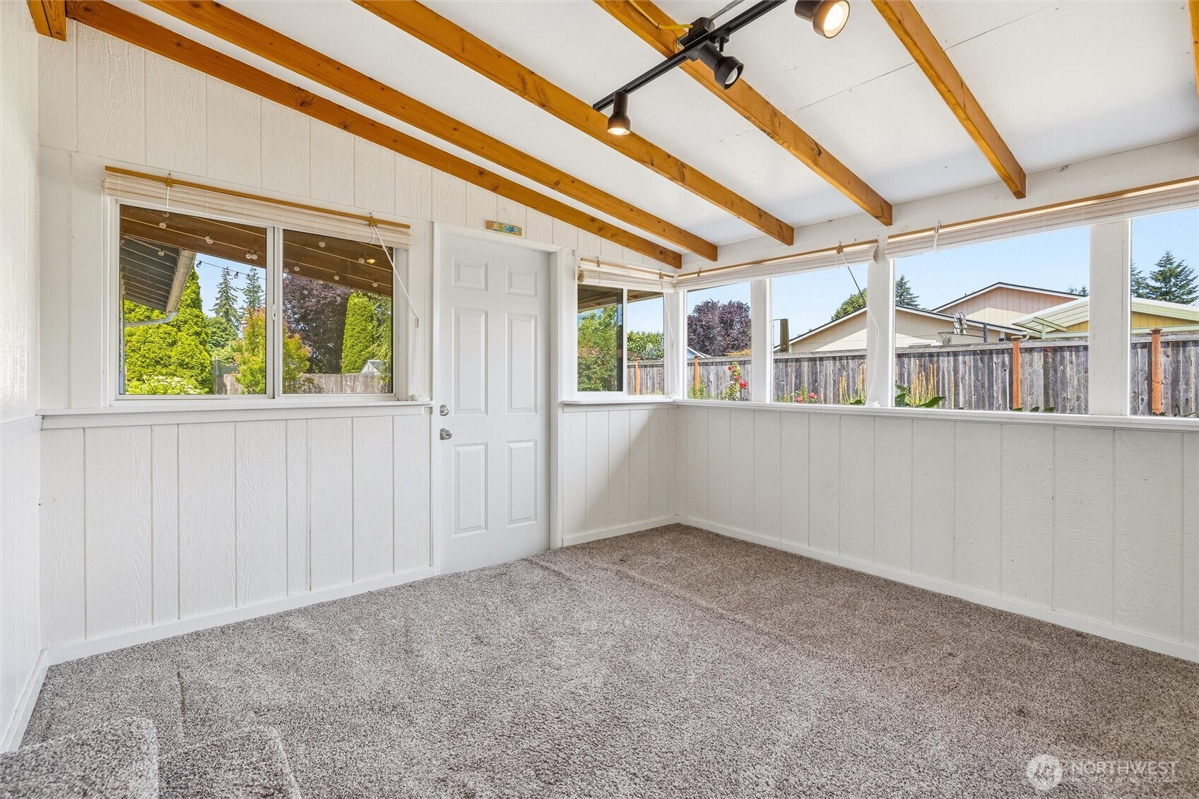 1215 East Gilkey Road Burlington, WA 98233 - Photo 23 of 33