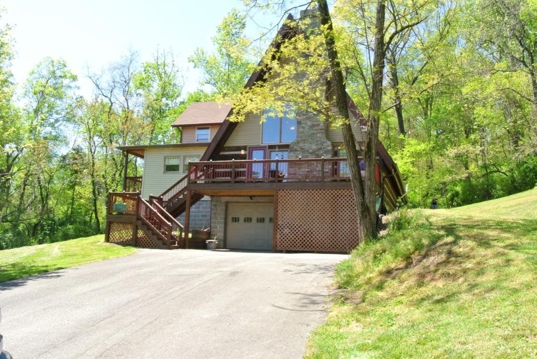 3864 Quarry Road Louisville, TN 37777 - Photo 1 of 39 Gallery Image 1