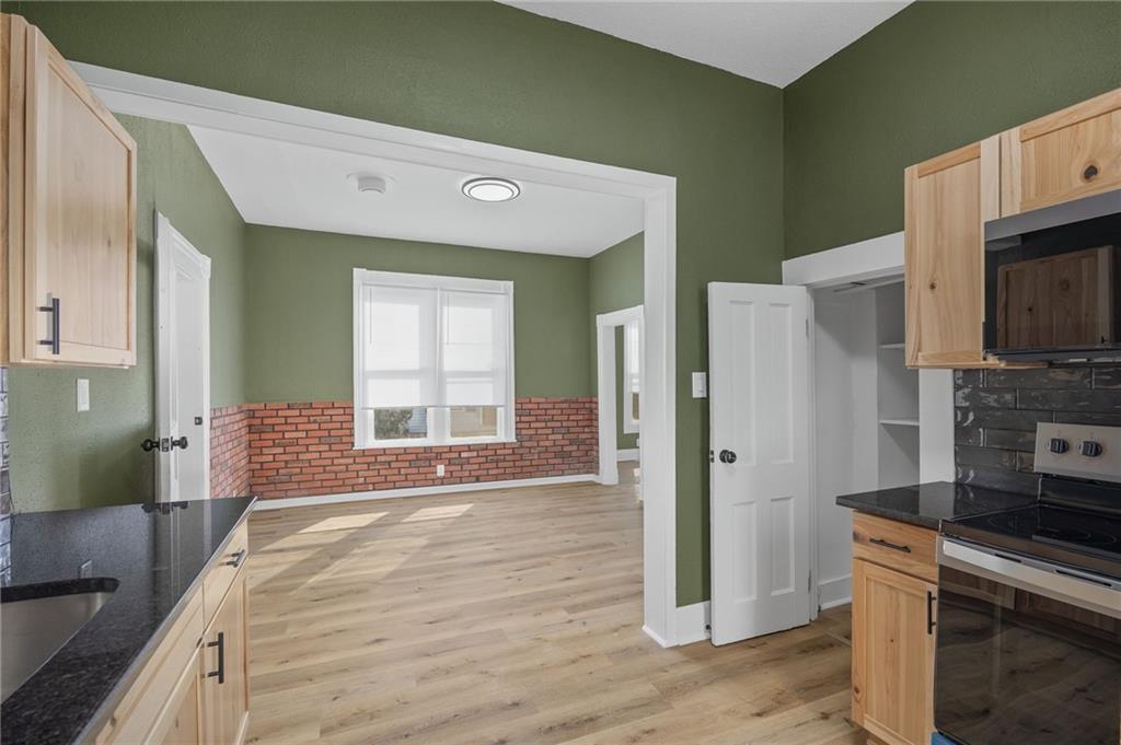 3111 Lafayette Street St. Joseph, MO 64507 - Photo 12 of 33