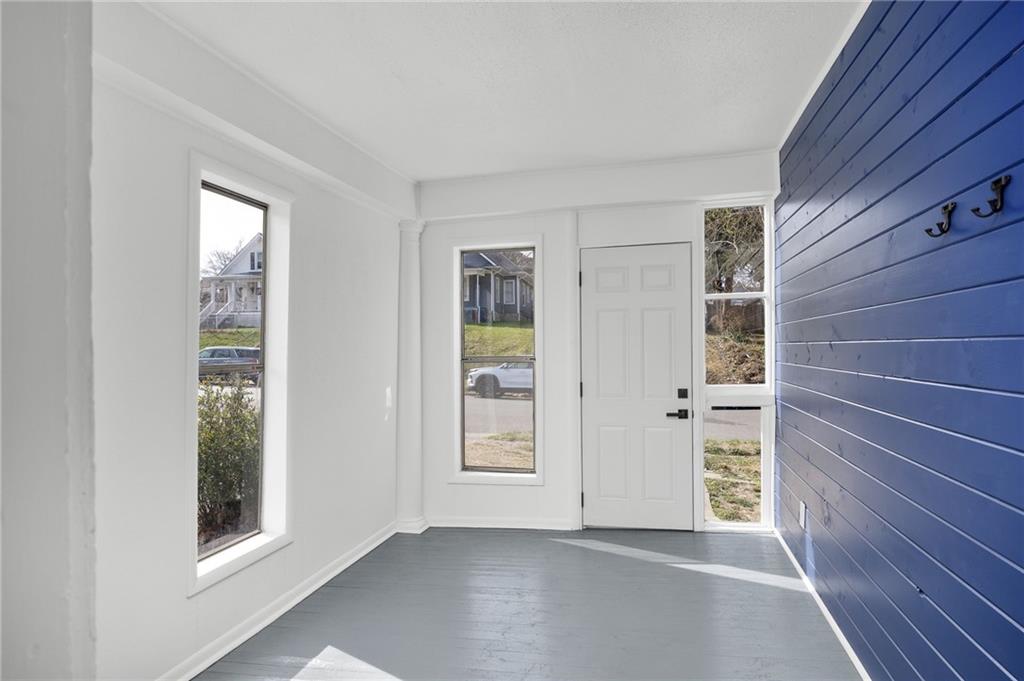 3111 Lafayette Street St. Joseph, MO 64507 - Photo 3 of 33